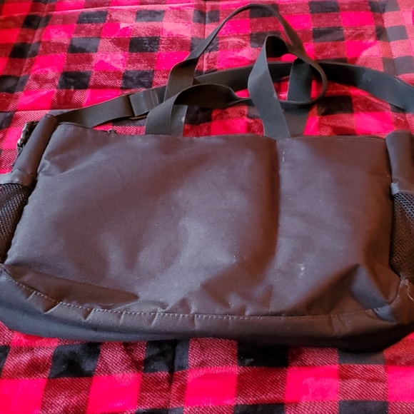 XL skip hop diaper bag - Picture 2 of 7